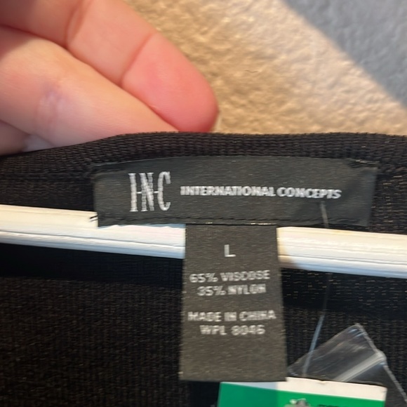 New INC Women’s Geometric Black Blue Tunic v Neck Sweater Size Large NWT - Picture 3 of 7